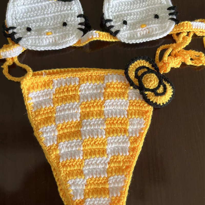 Set Bikini Hello Kitty, Costum - Thong Bikini Women recensione e prezzo