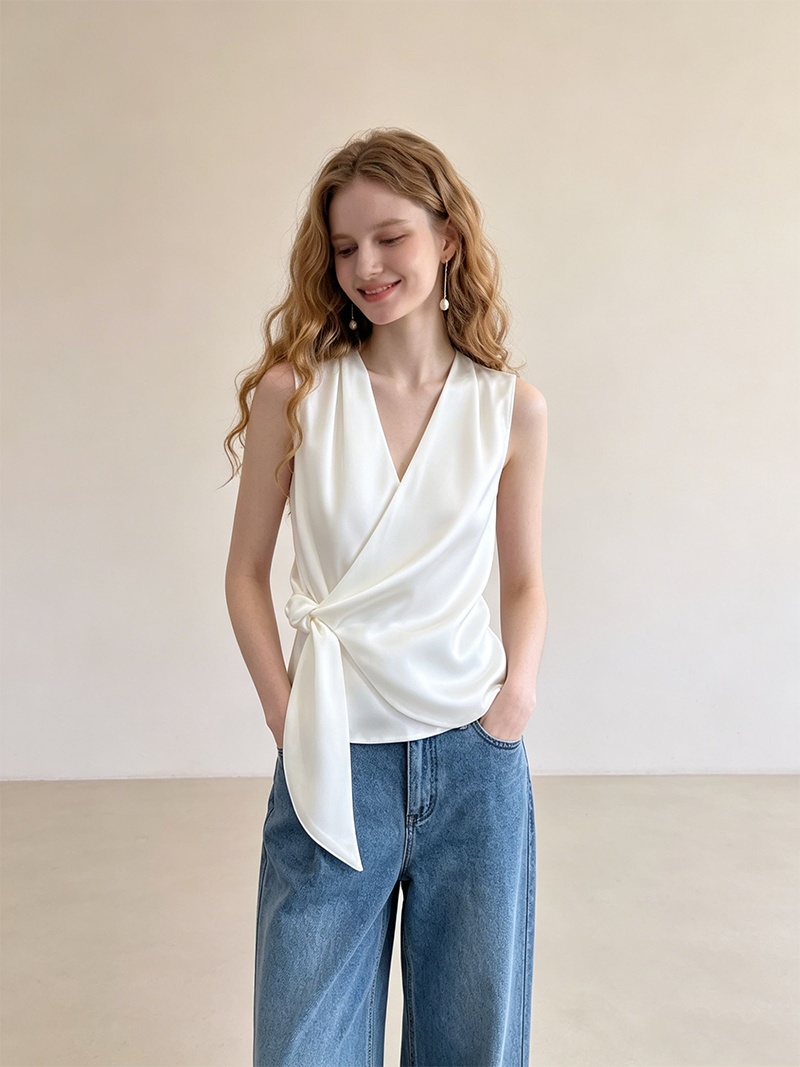 Top Nero con Scollo a V e Inse - Cami Top Lace recensione e prezzo