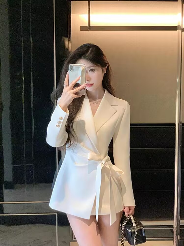 Blazer Monocolore Autunno 2026 - Corset Waist Cinch recensione e prezzo